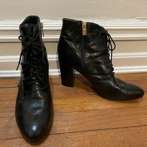 Isola lace up boot - size 8.5